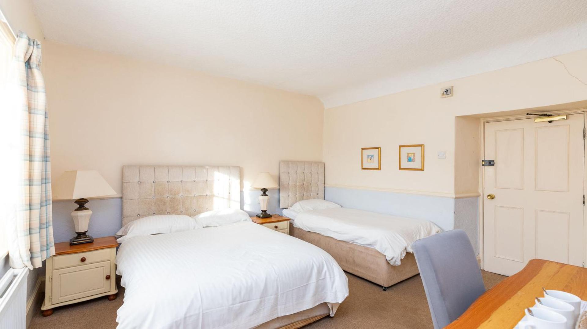 The Sibson Inn Hotel Water Newton Екстериор снимка