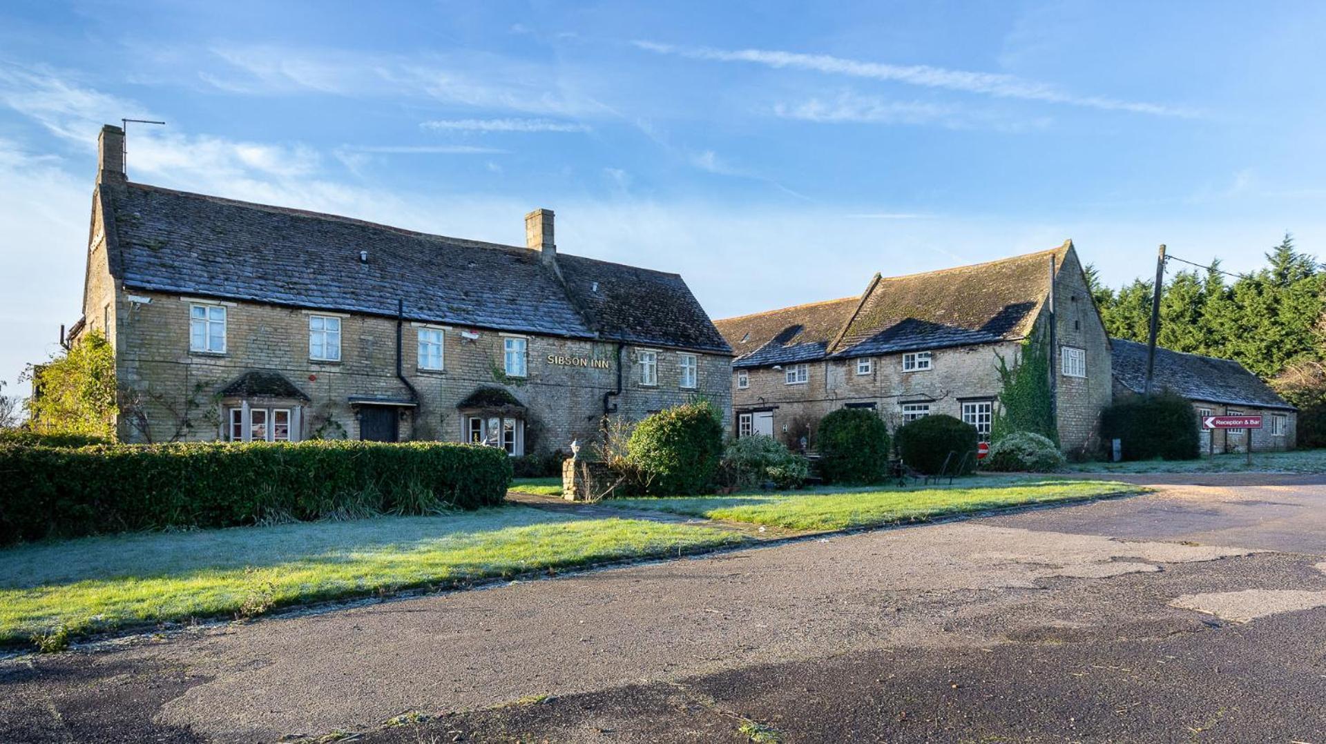 The Sibson Inn Hotel Water Newton Екстериор снимка