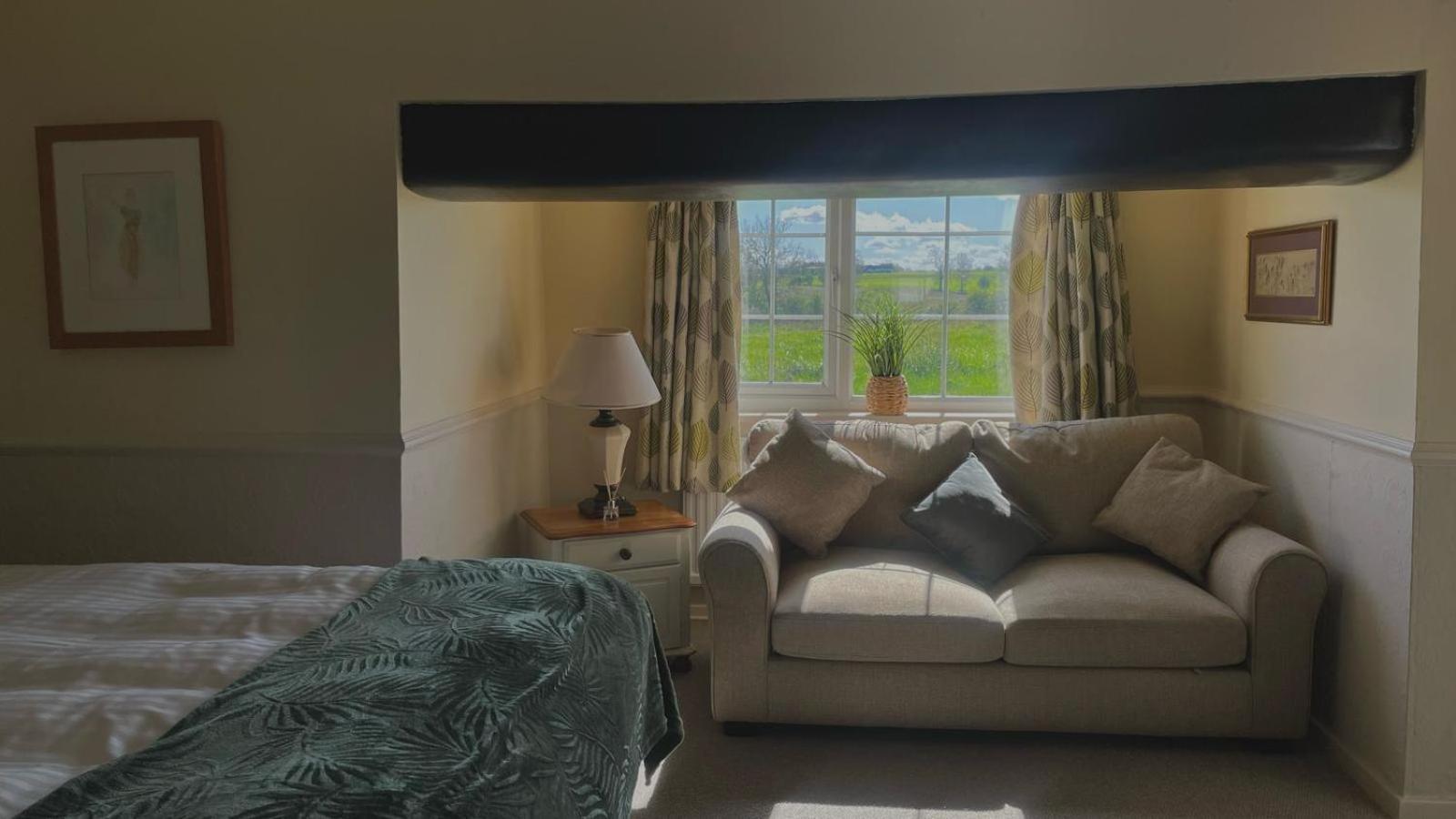 The Sibson Inn Hotel Water Newton Екстериор снимка