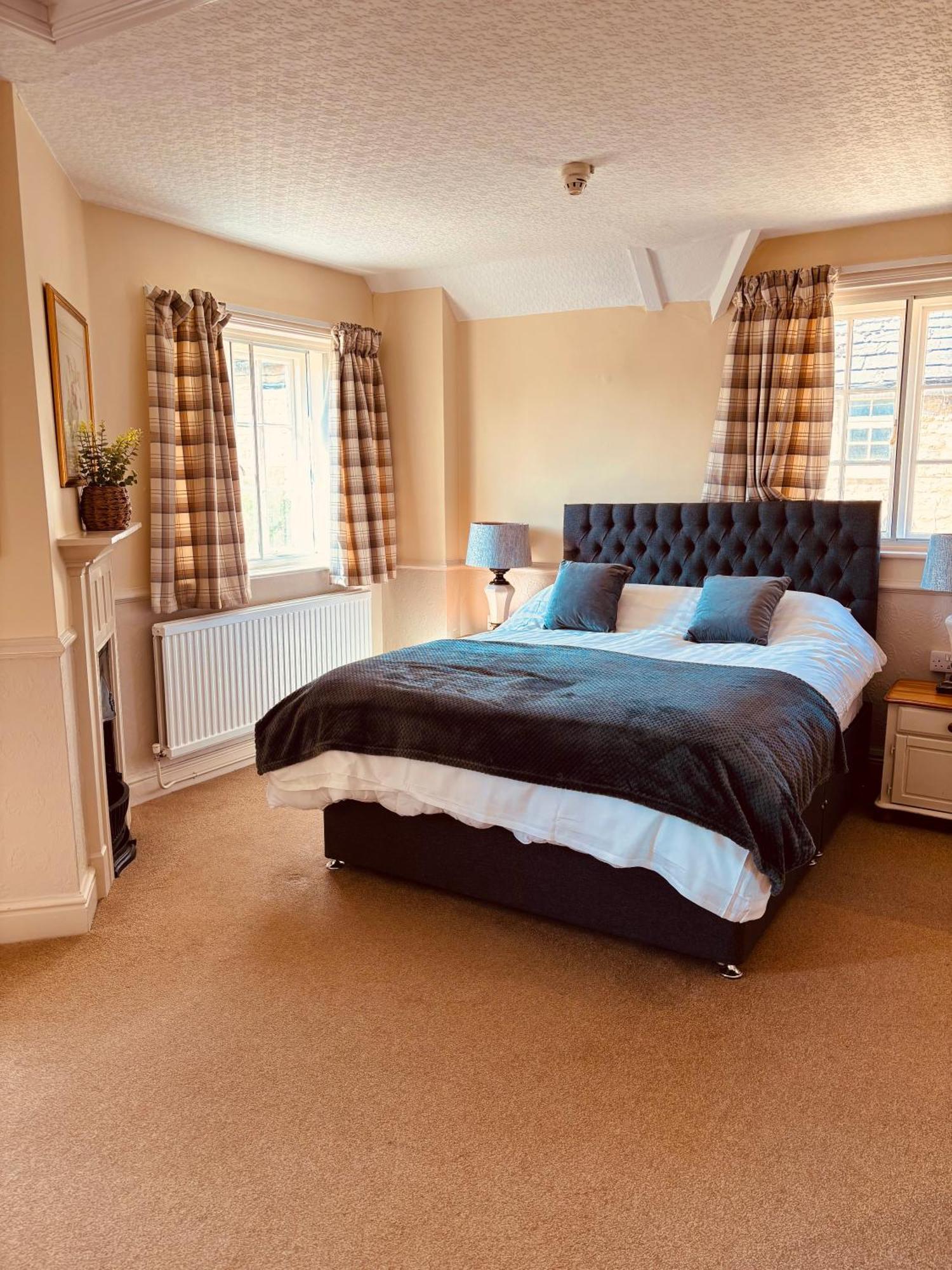 The Sibson Inn Hotel Water Newton Екстериор снимка