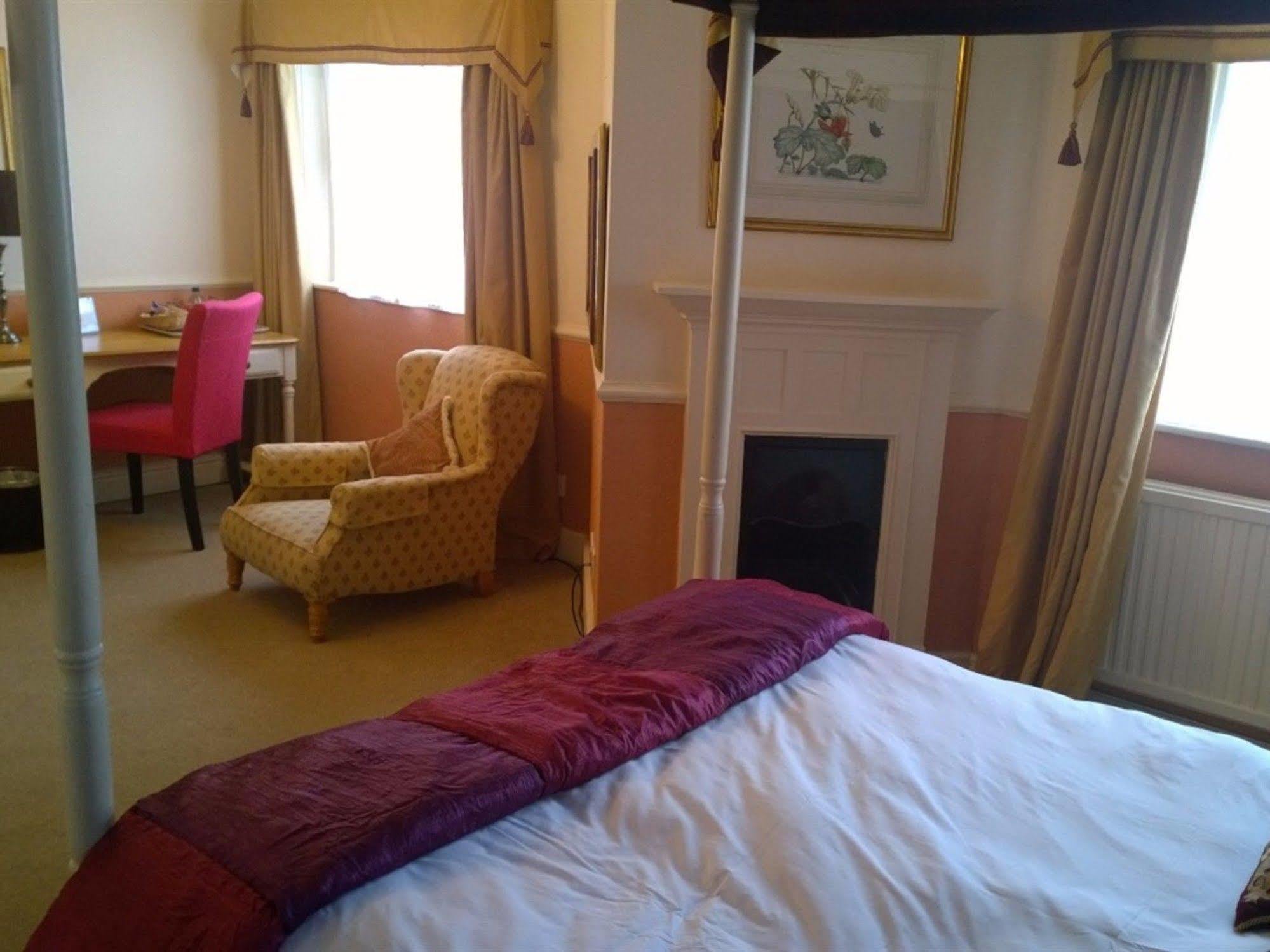 The Sibson Inn Hotel Water Newton Екстериор снимка
